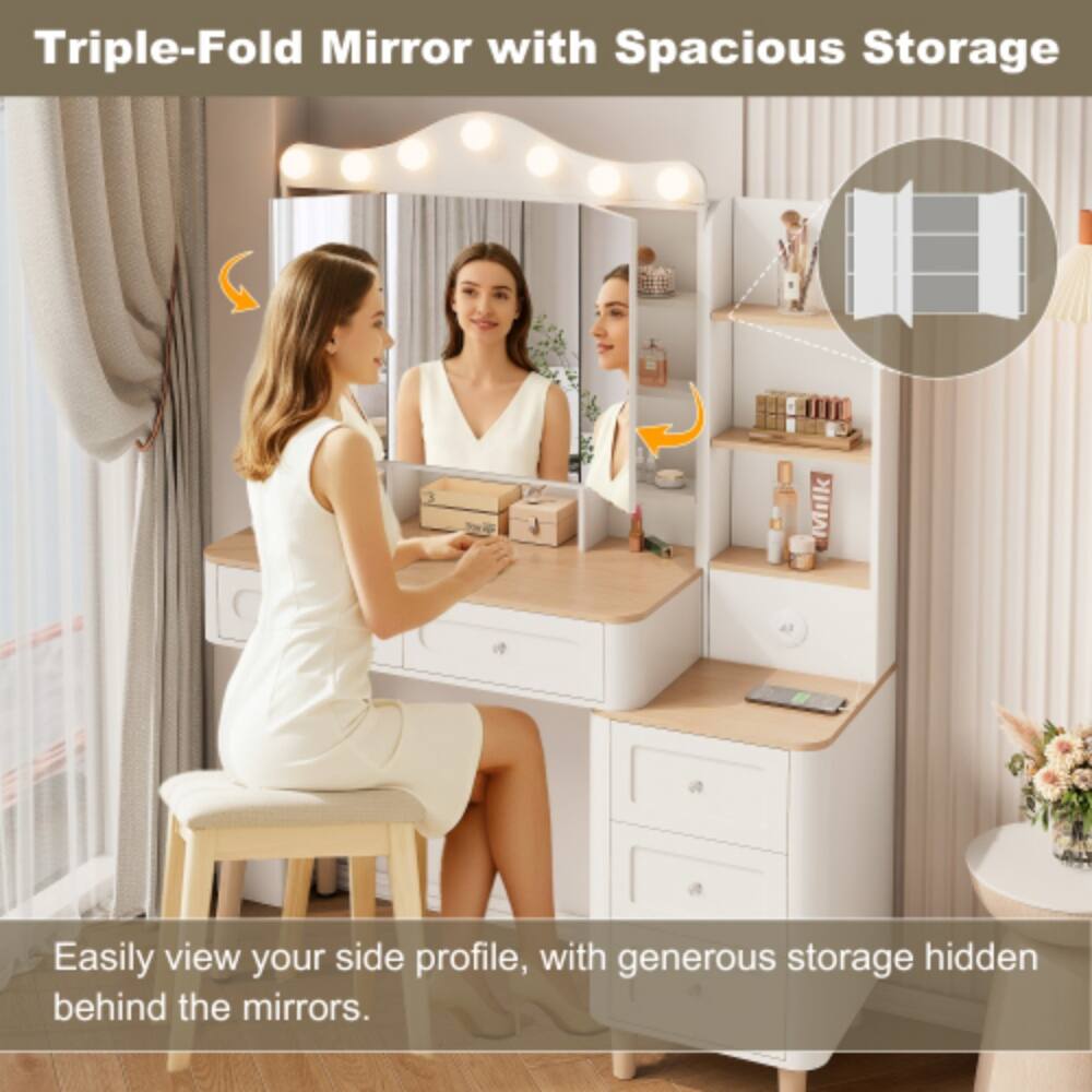Triple-Fold Mirror with Spacious Storage

Easily view your side profile, with generous storage hidden behind the mirrors.