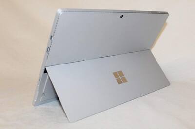 Microsoft Refurbished Excellent Surface Pro 4 Intel Core i5 6300U Microsoft Refurbished Excellent Surface Pro 4 Intel Core i5 6300U