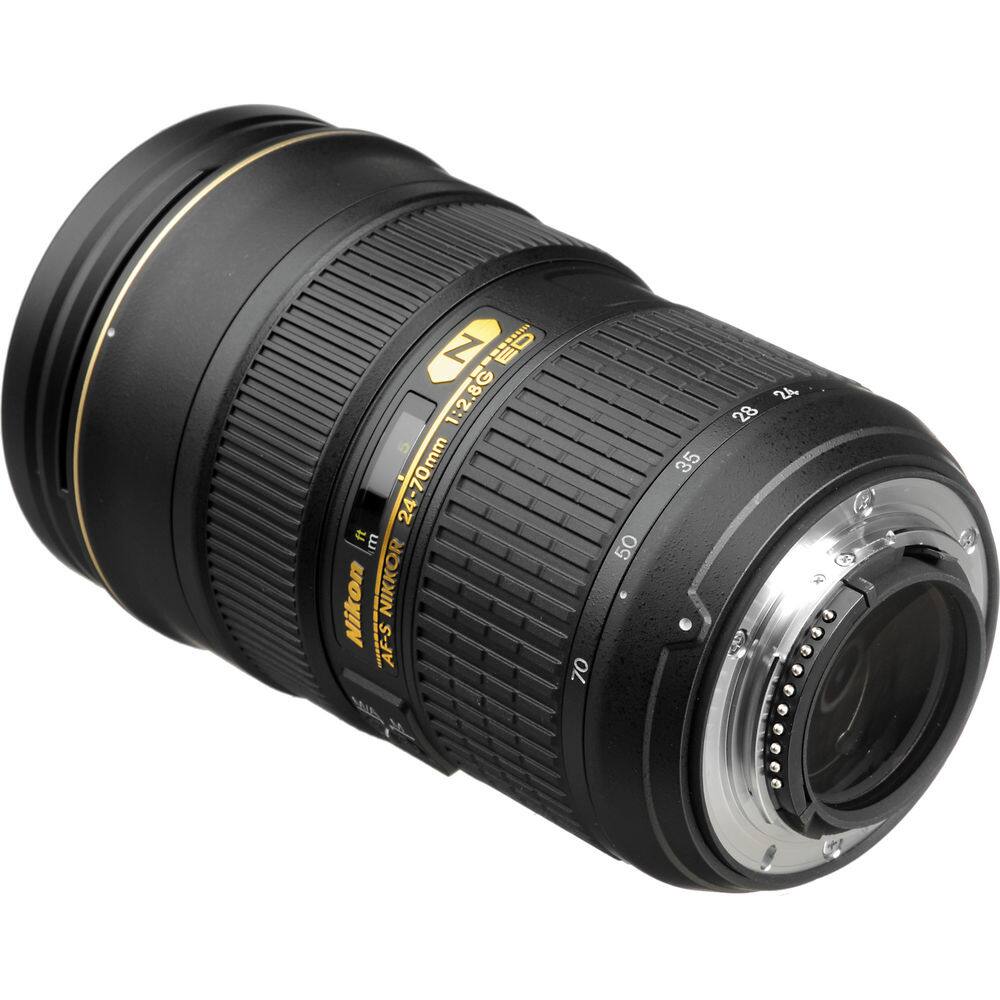 HER Z 1:2.8G 1:2.8G 1:2.8 24-70mm = Nikon NIKKOR I AF-S 70-200mm f/2.8G ED VR II