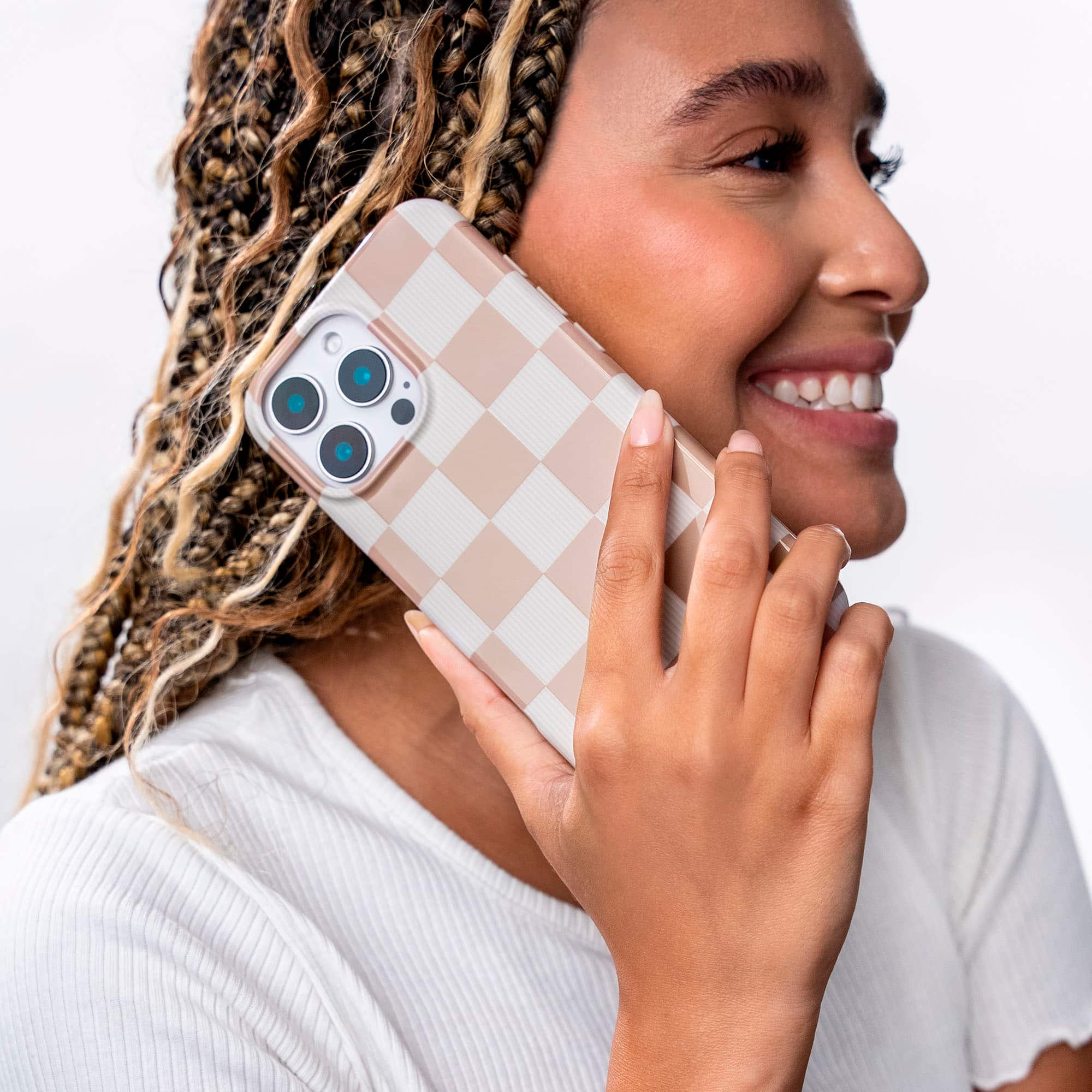 Alt View 3. VELVET CAVIAR - Magsafe Case for Apple iPhone 16 Pro - Checker Nude.