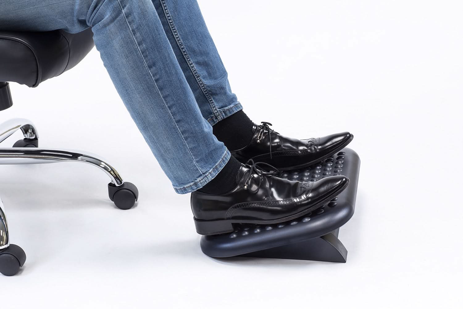 Angle. Mount-It! - Adjustable Ergonomic Footrest with Tilt, Under Desk Foot Rest for Office, Home, and Gaming - Black.