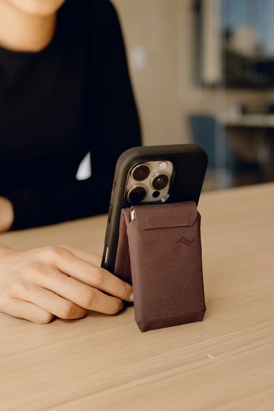 Peak Design Everyday Fabric Case for iPhone 16 Pro Black M-MC-BU