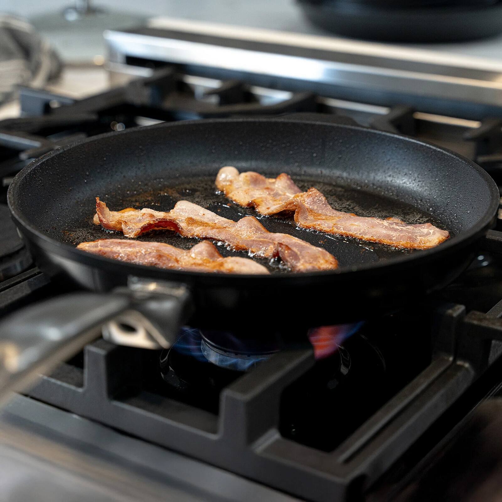 Alt View 1. Swiss Diamond - CHD Nonstick Fry Pan, 11-Inch - Black.