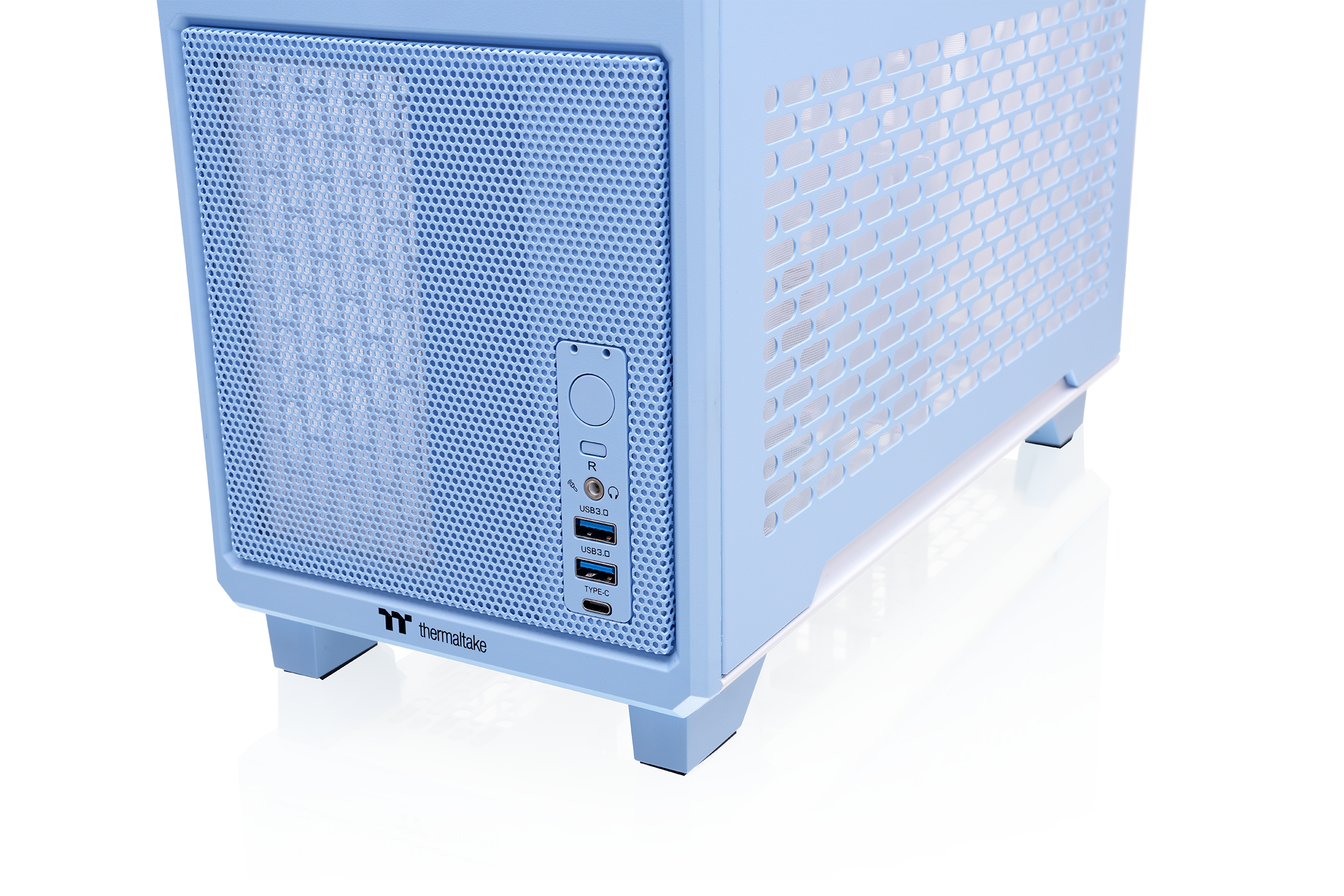 The text on the image reads: "USB3D USB3 Type-C J. thermaltake."