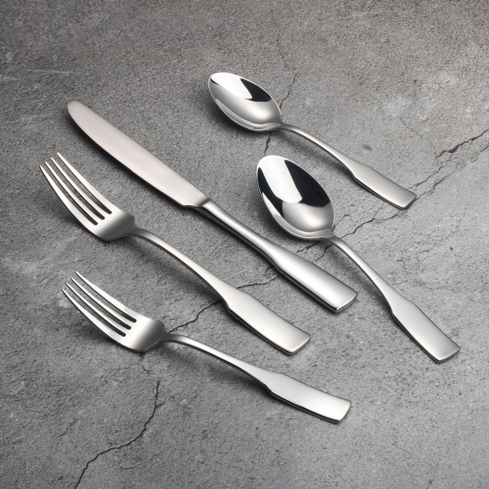 Angle. Dazzed Corner - 40-Piece Silverware Set,Service for 8,Stainless Steel Flatware Set,Dishwasher Safe - Silver.