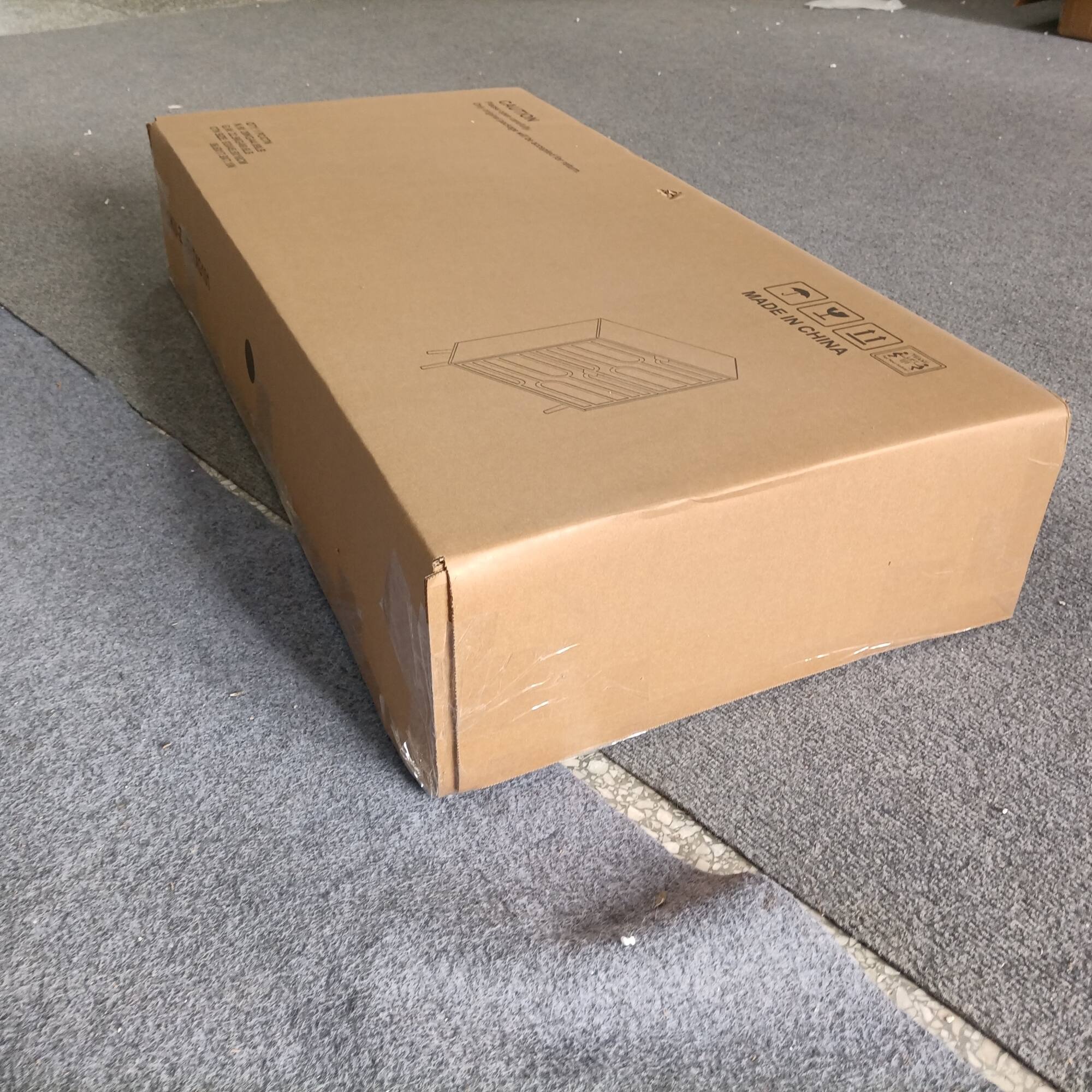 6 6 I UNN x MADE IN CHINA