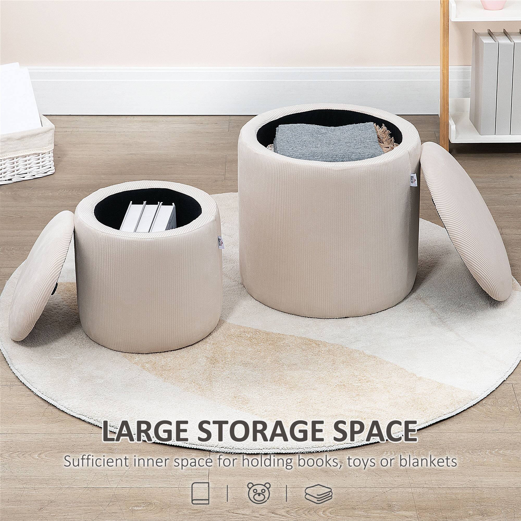 LARGE STORAGE SPACE  
Sufficient inner space for holding books, toys or blankets