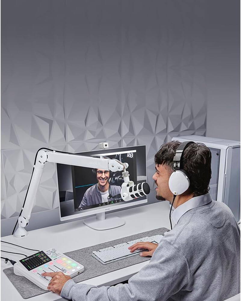 Angle. RØDE - RØDE PSA1+ Professional Studio Arm with Spring Damping and Cable Management (White) - White.