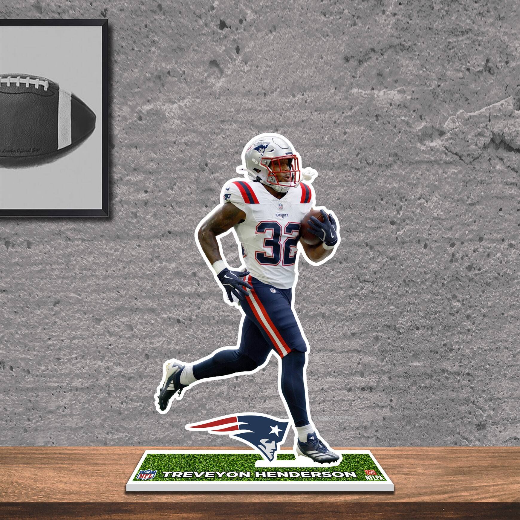 32 TREVEYON HENDERSON 14 NFL NFLPA