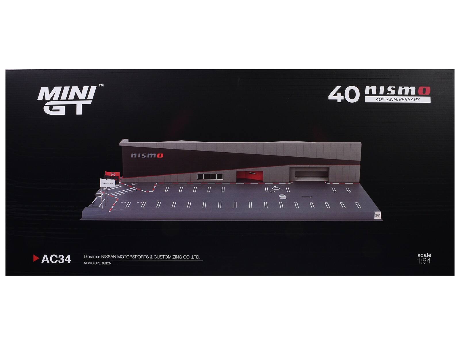 MINI GT  
40 nismo  
40th ANNIVERSARY  
Diorama: NISSAN MOTORSPORTS & CUSTOMIZING CO., LTD.  
AC34  
NISMO OPERATION  
scale 1:64