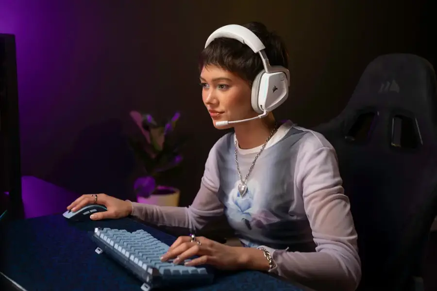 Alt View 11. CORSAIR - VOID v2 Wireless Gaming Headset for PC, PS5, PS4, Nintendo Switch, and Mobile - White.