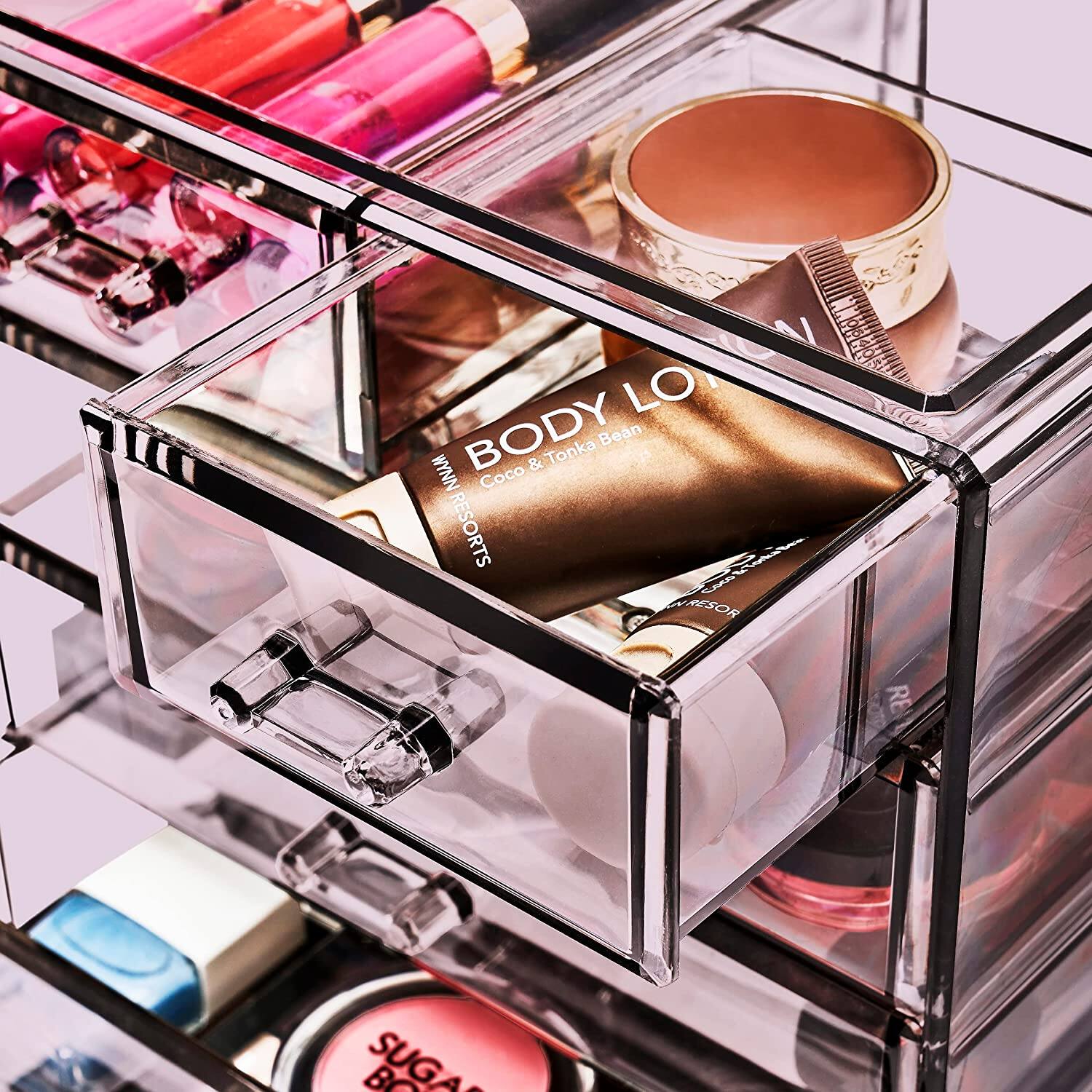 BODY LOTION  
Coco & Tonka Bean  
RESORT  
SUGAR BODY LOTION