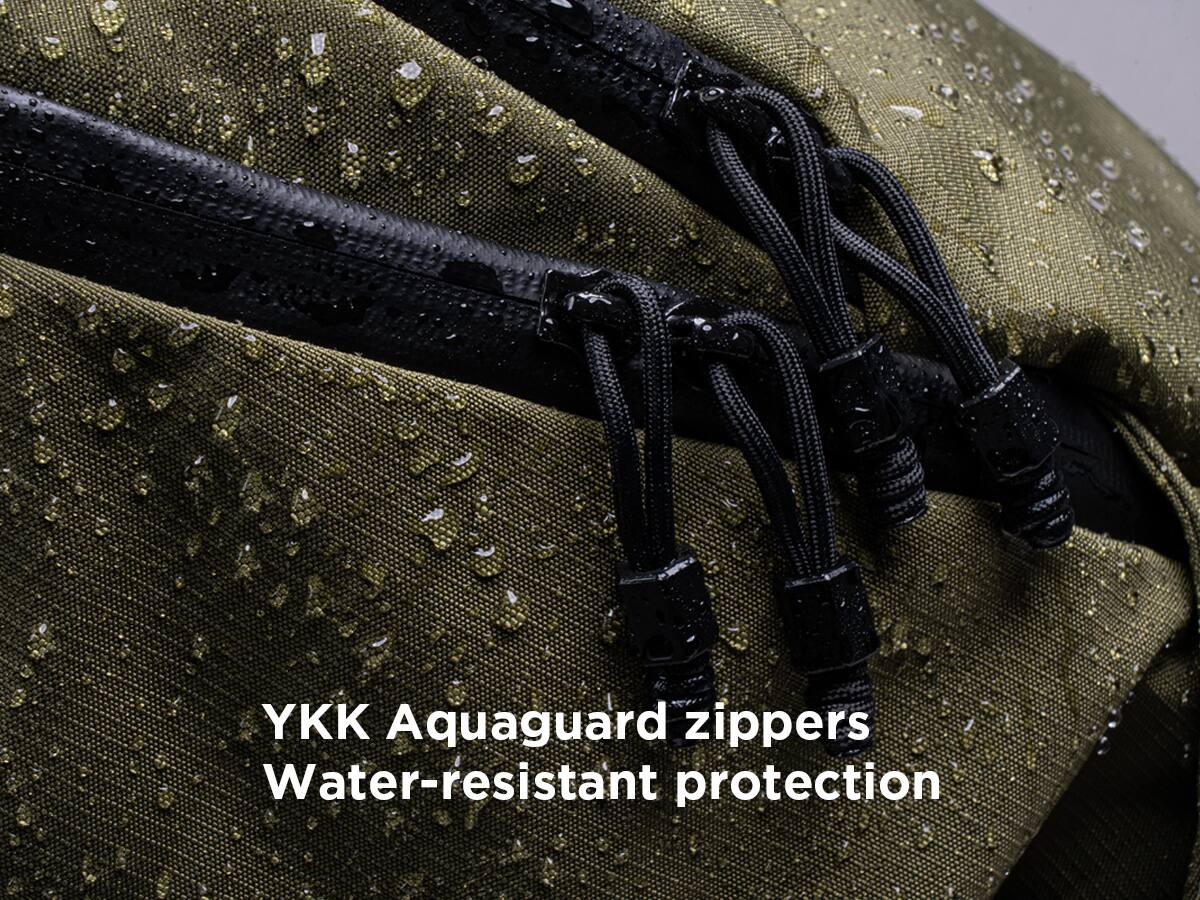 YKK Aquaguard zippers  
Water-resistant protection