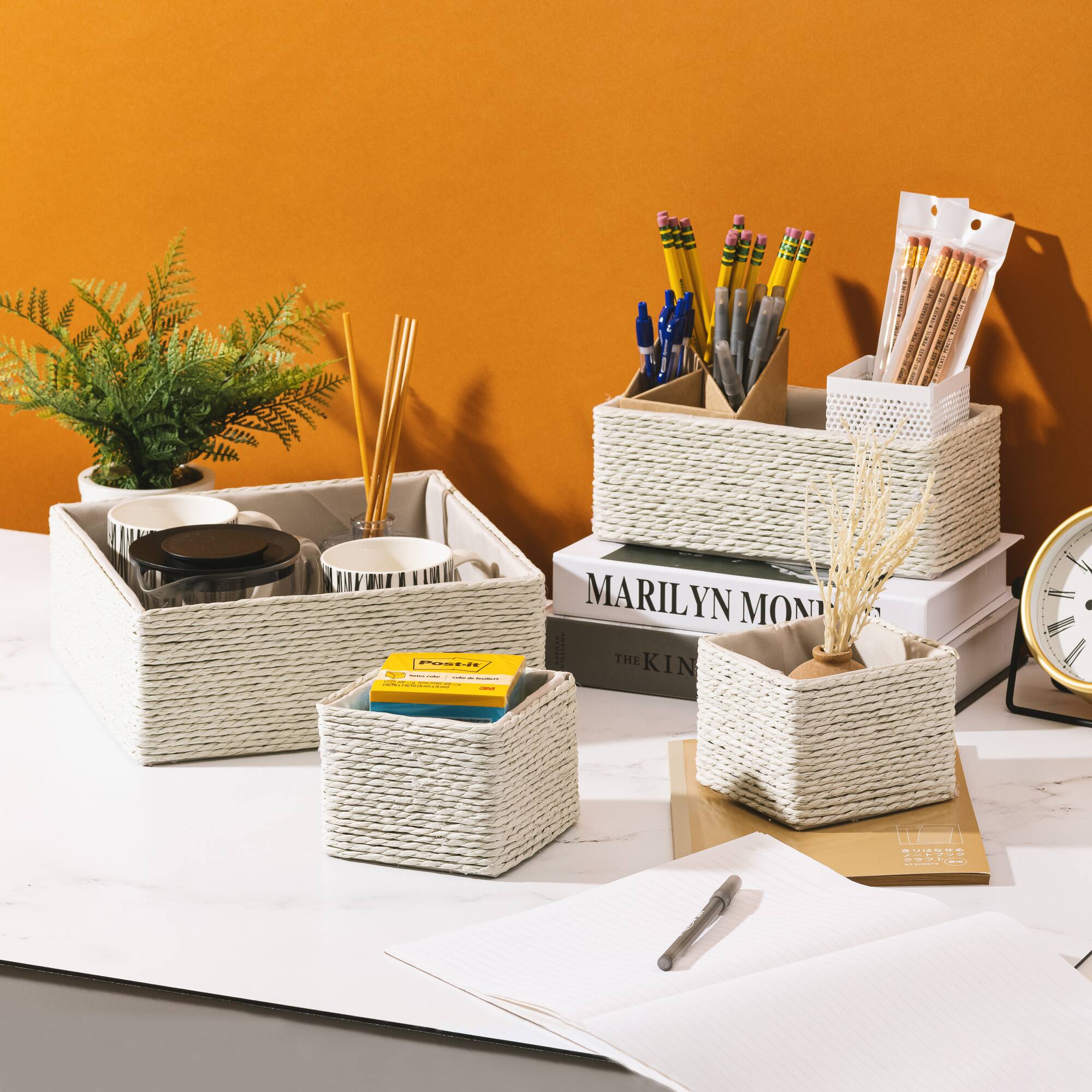 Coedis - | i   - | - ! MARILYN MONROE : THE KINORE ORAN RN |