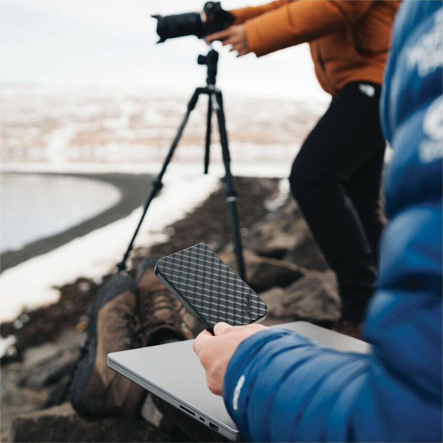 Alt View 3. Verbatim - 512GB Store 'N' Go USB 3.2 Gen 1 Portable SSD - Notebook, Desktop PC Device Supported - USB 3.2 (Gen 1) Type C.