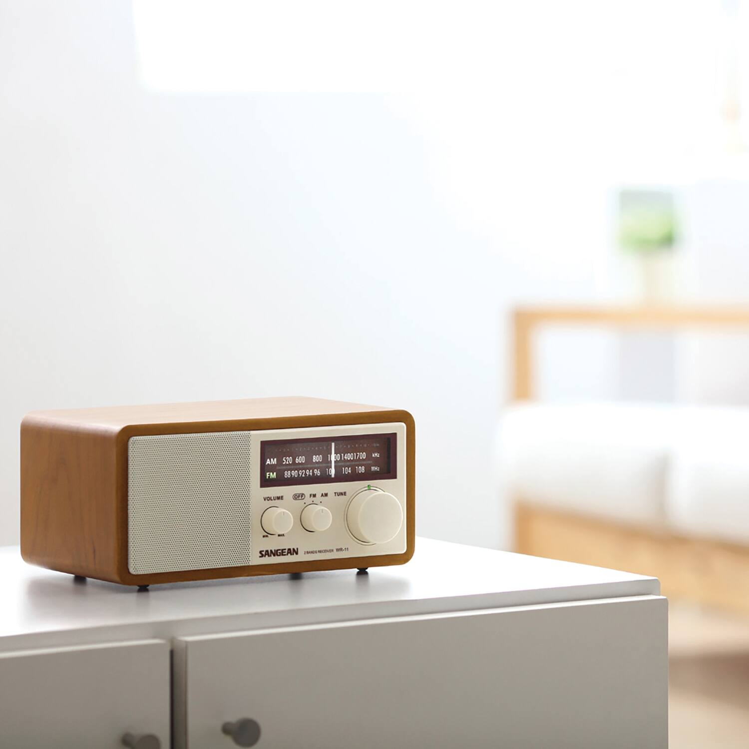 014001700 d 52G 600 800 1 AM 104 - 9 1 FM VOLUME E AN TUNE 1 -. SANGEAN -