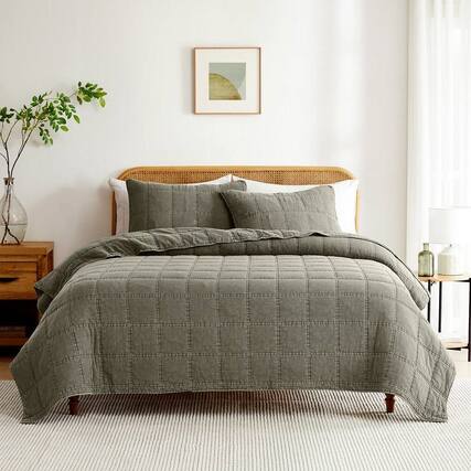 Front. Hivvago - Full/Queen Size 3-Piece Sage Green Faded Stone Washed Cotton Quilt Set - Sage Green.