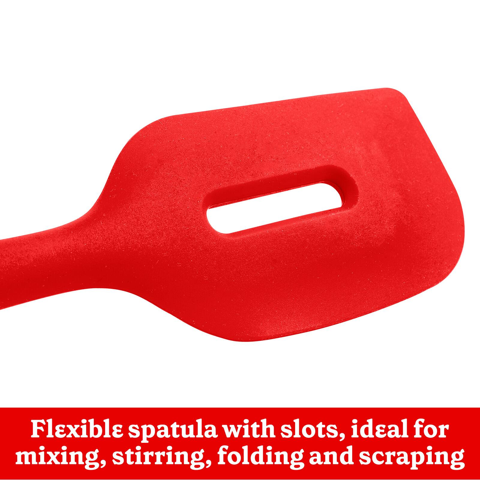 Flexible spatula with slots, ideal for mixing, stirring, folding and scraping