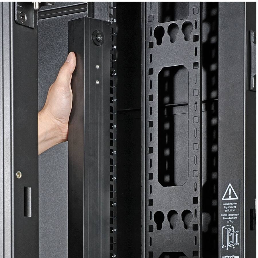 35 34 31  
Install Heavier Equipment at Bottom  
Install Equipment From Bottom to Top  

LAST FRONT