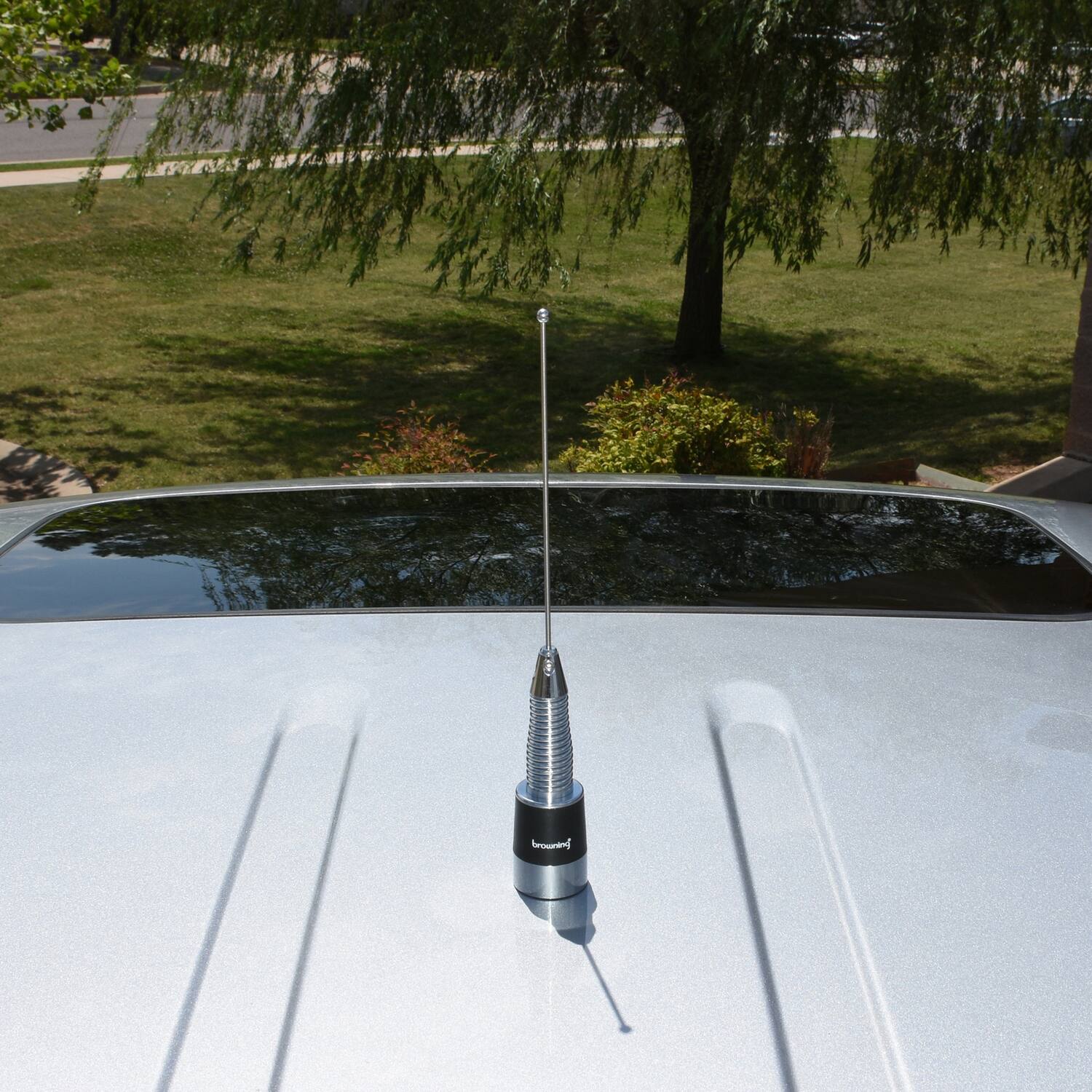 Left. Browning - 200-Watt 450-470 MHz 3-dBd-Gain UHF Antenna with Spring and NMO Mounting BR-176-S - Stainless Steel.