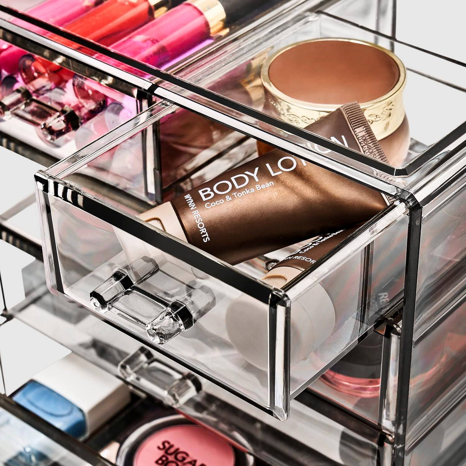 DIOR  
BODY LOTION  
Coco & Tonka Bean  
WYN RESORTS