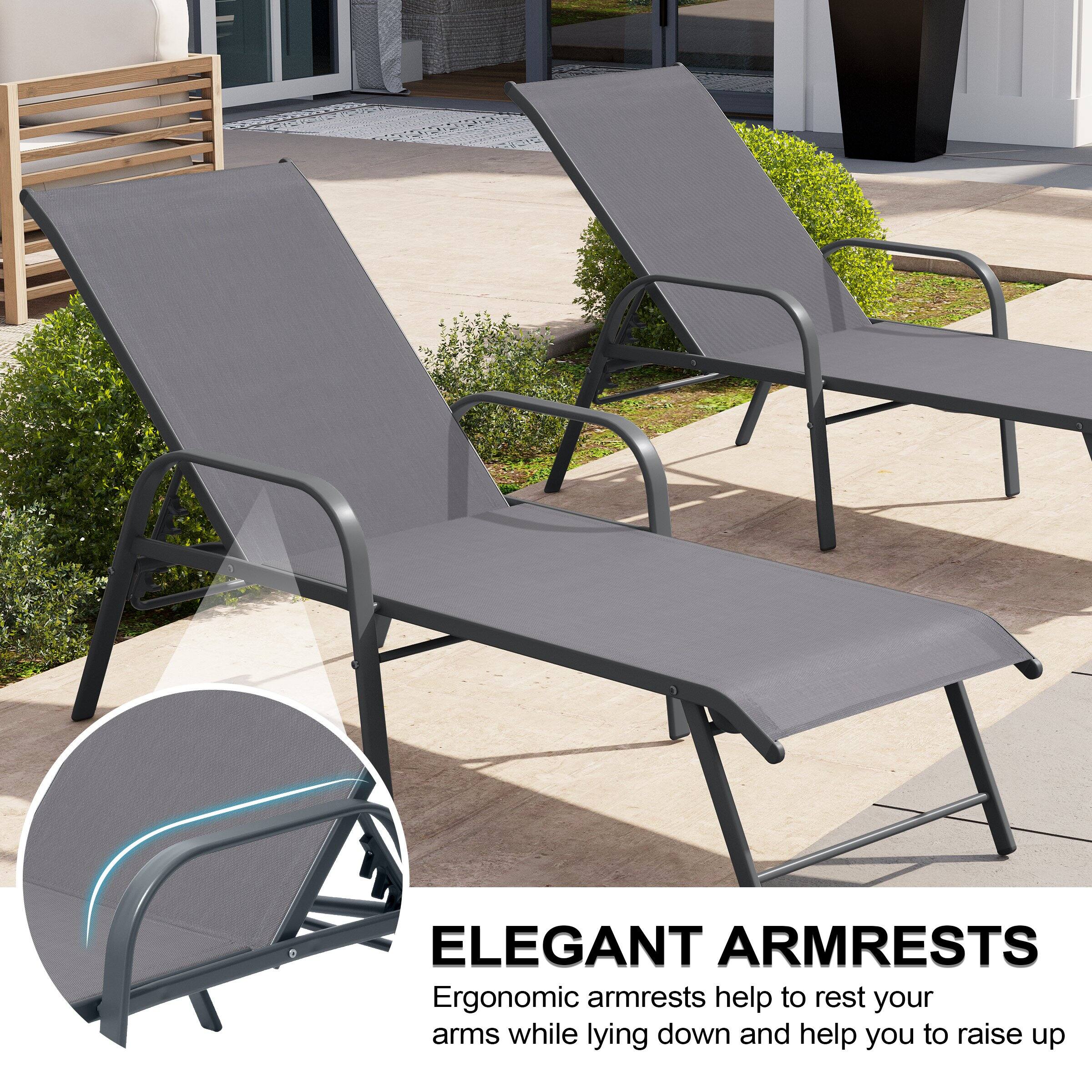 ELEGANT ARMRESTS  
Ergonomic armrests help to rest your arms while lying down and help you to raise up