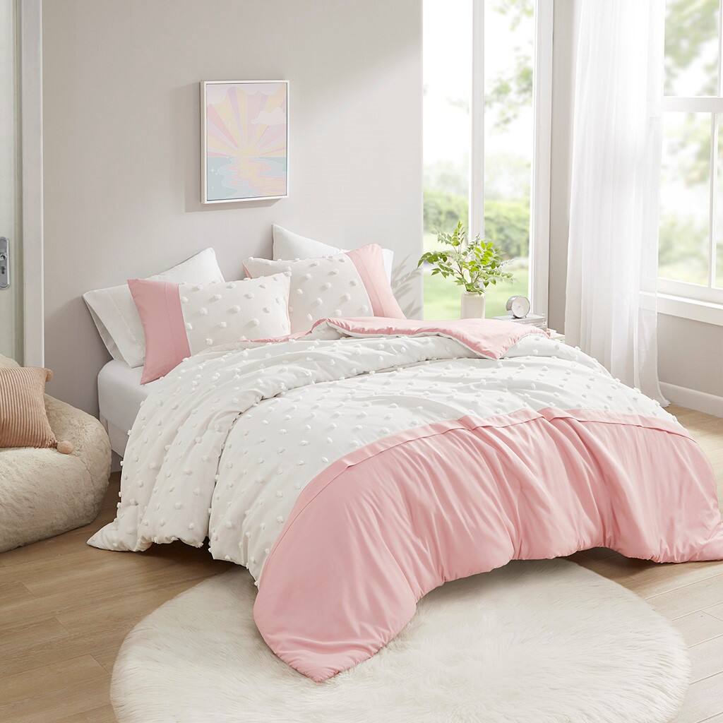 Alt View 1. Gracie Mills - Gracie Mills Colton Comforter Set - Pink.