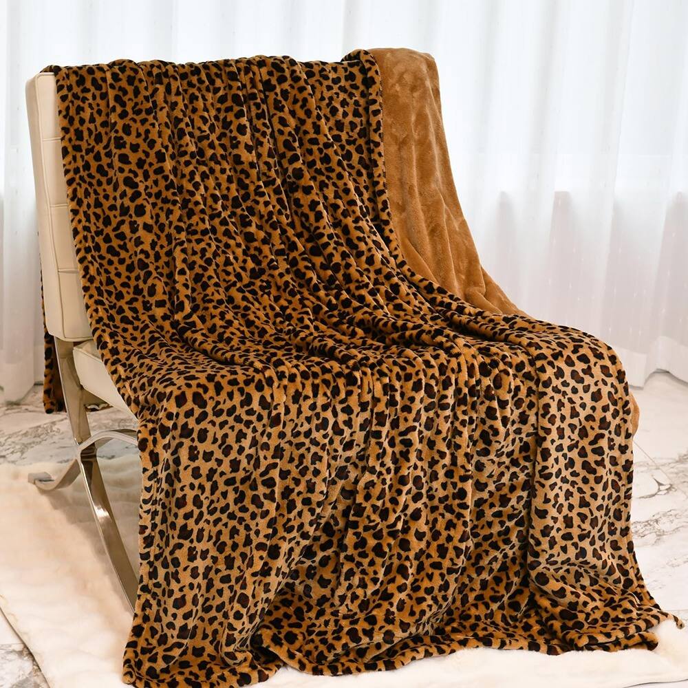 Angle. MOSZAR LLC - Electric Heated Blanket, 4 Heat Levels, Auto Off, Soft Cheetah Print, 50x60 - Cheetah.