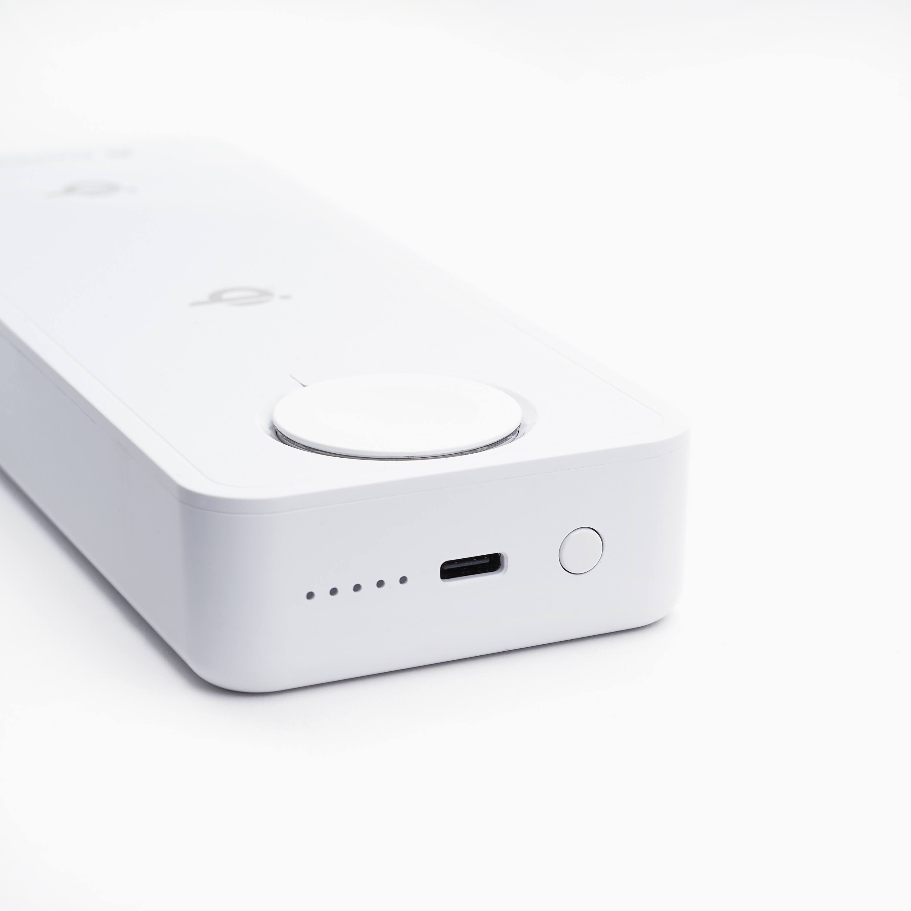 Alt View 14. Einova - Eggtronic Power Bar 7.5W Wireless Charging Pad for Qi-enabled Devices - White.