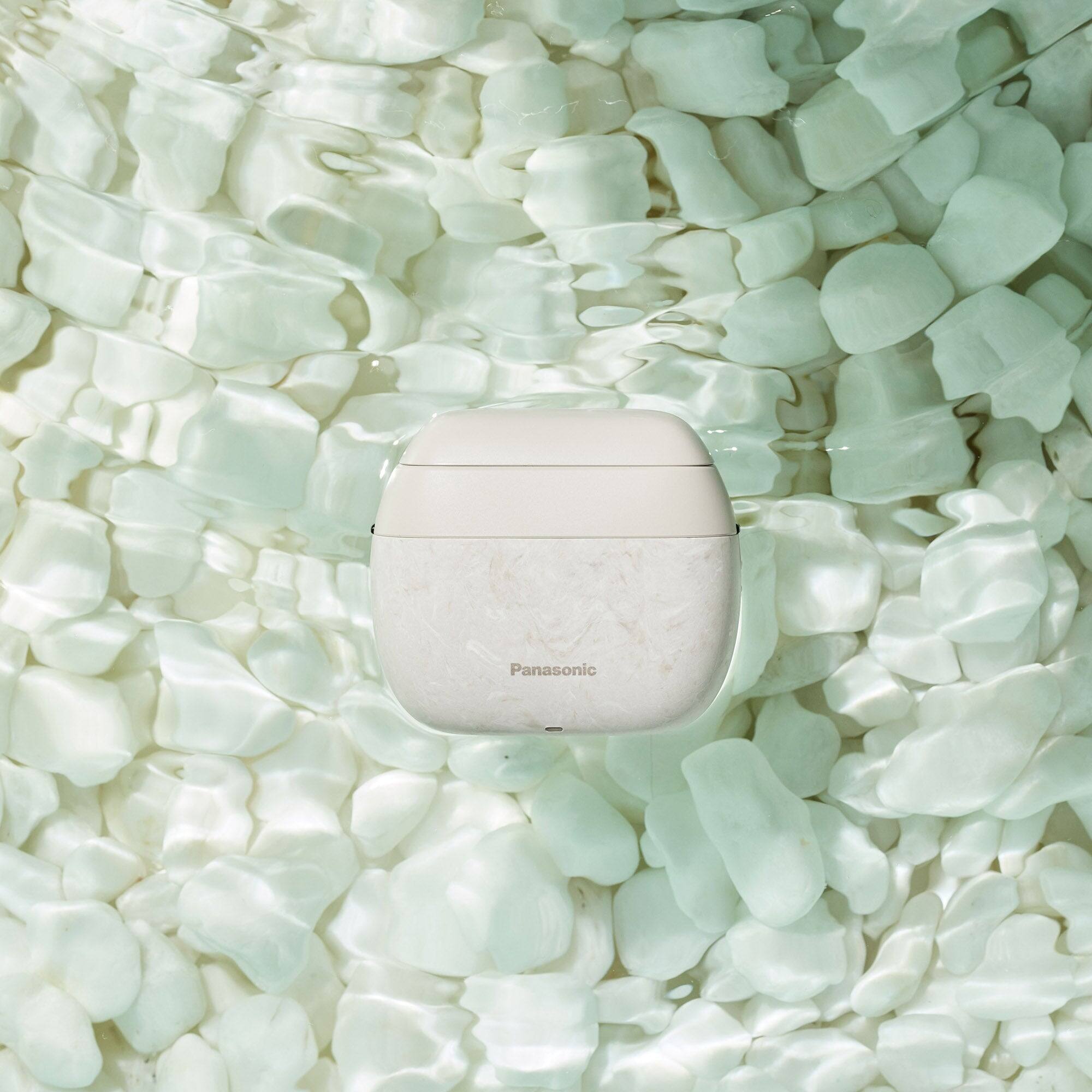 Back. Panasonic - ARC5 PALM-sized 5-Blade Electric Luxury Razor - White NAGORI.