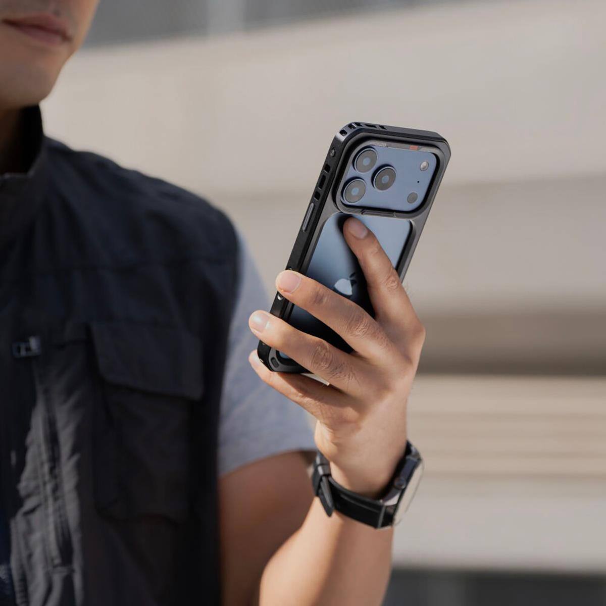 Alt View 7. PGYTECH - PGYTECH ProShot Dual Handheld Phone Video Cage Kit for Apple iPhone 17 Pro Max - Black.