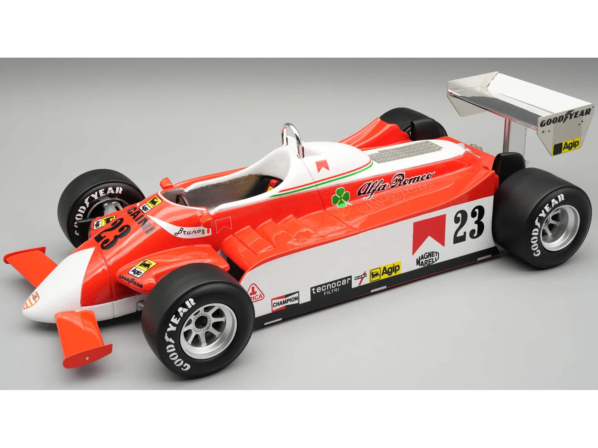 Alfa Romeo 179 #23 F1 "United States GP East" 1980 "Mythos Series" with Display Case Limited Ed 1/18 Car by Tecnomodel