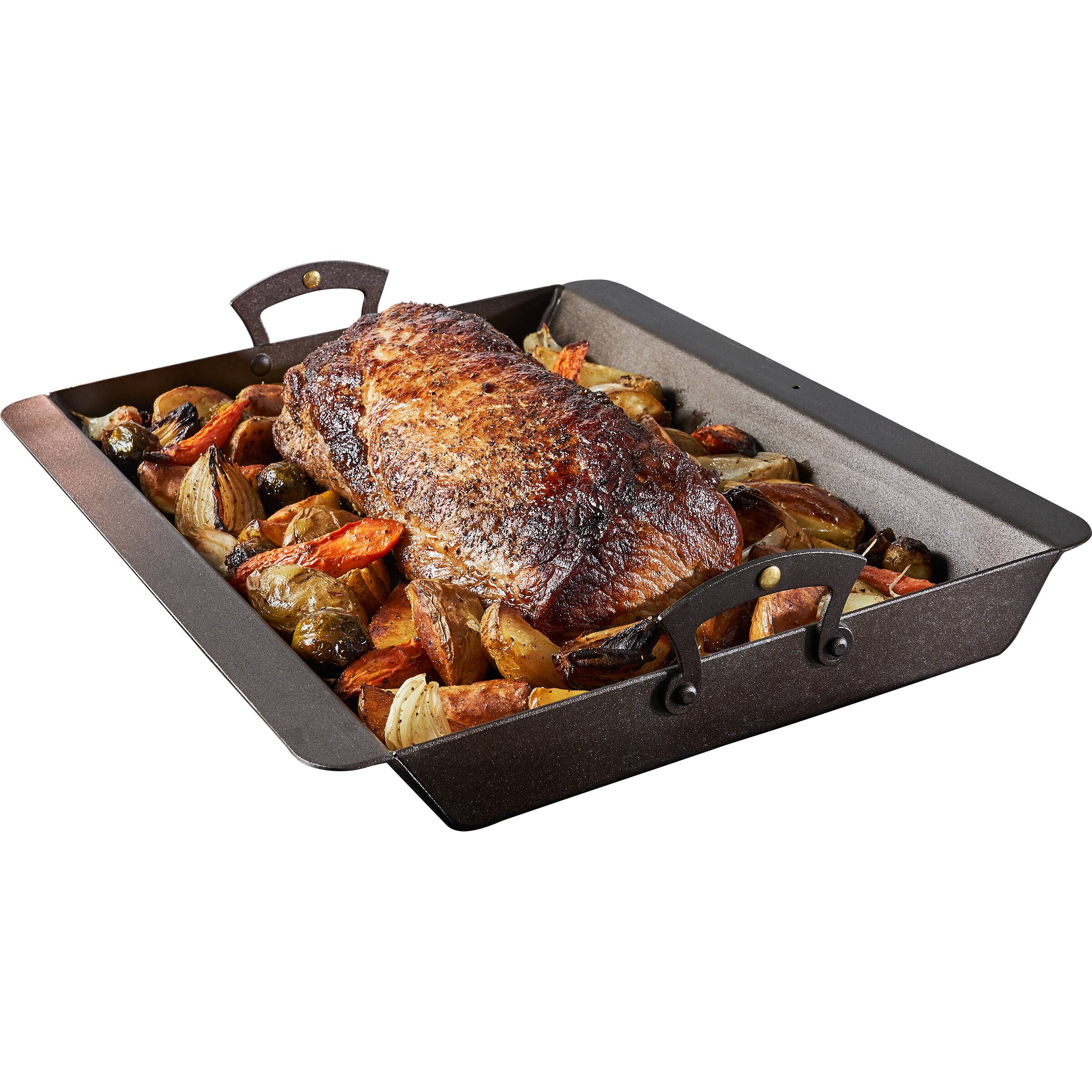 Angle. Classic Cuisine - Iron Roasting Pan with Handles - Black.