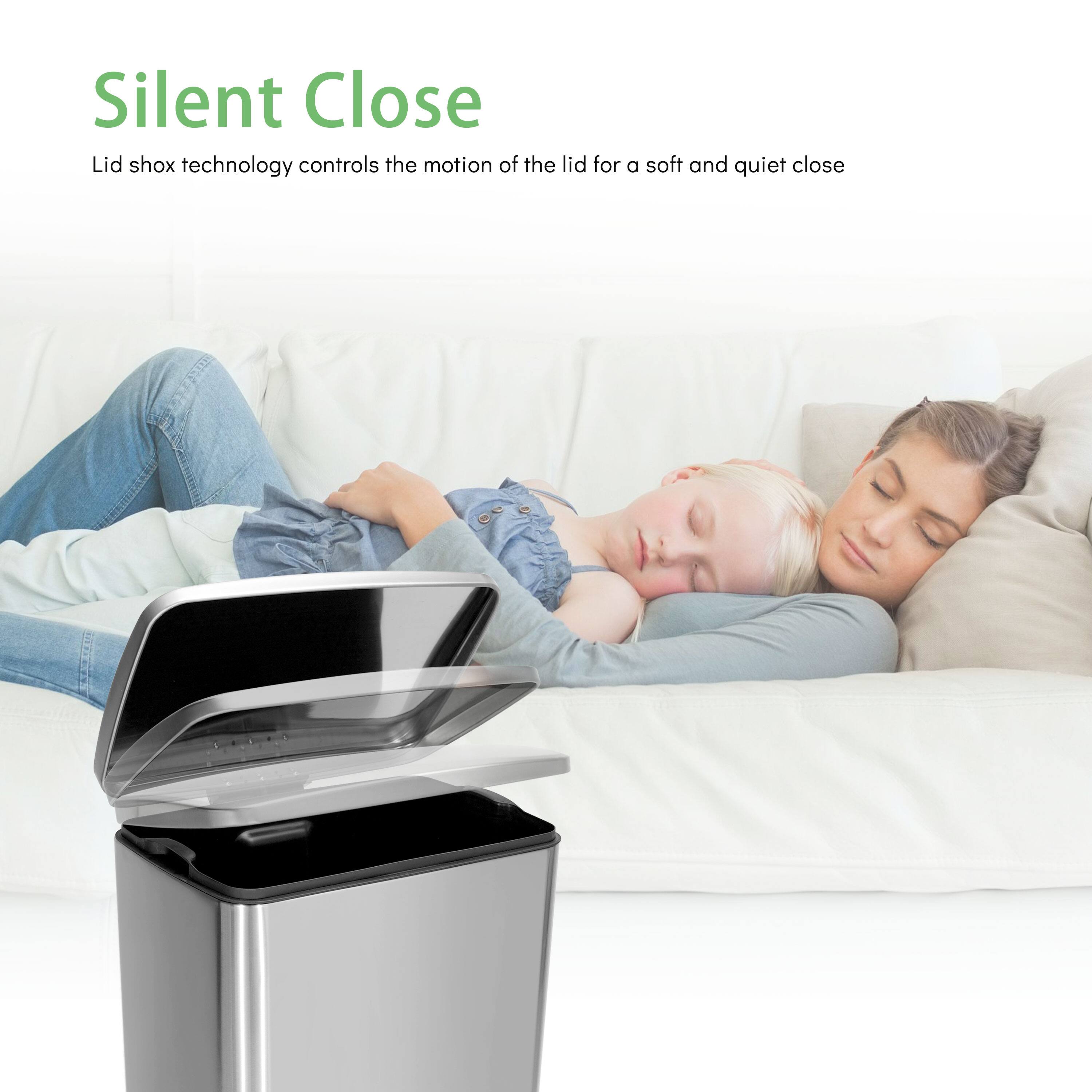 Silent Close
Lid shox technology controls the motion of the lid for a soft and quiet close