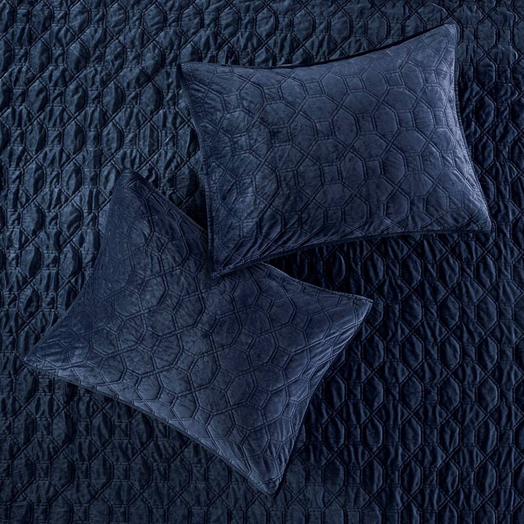 Alt View 2. Gracie Mills - Gracie Mills Gayle 3-Piece Casual Geometric Velvet Quilt Set - Navy.
