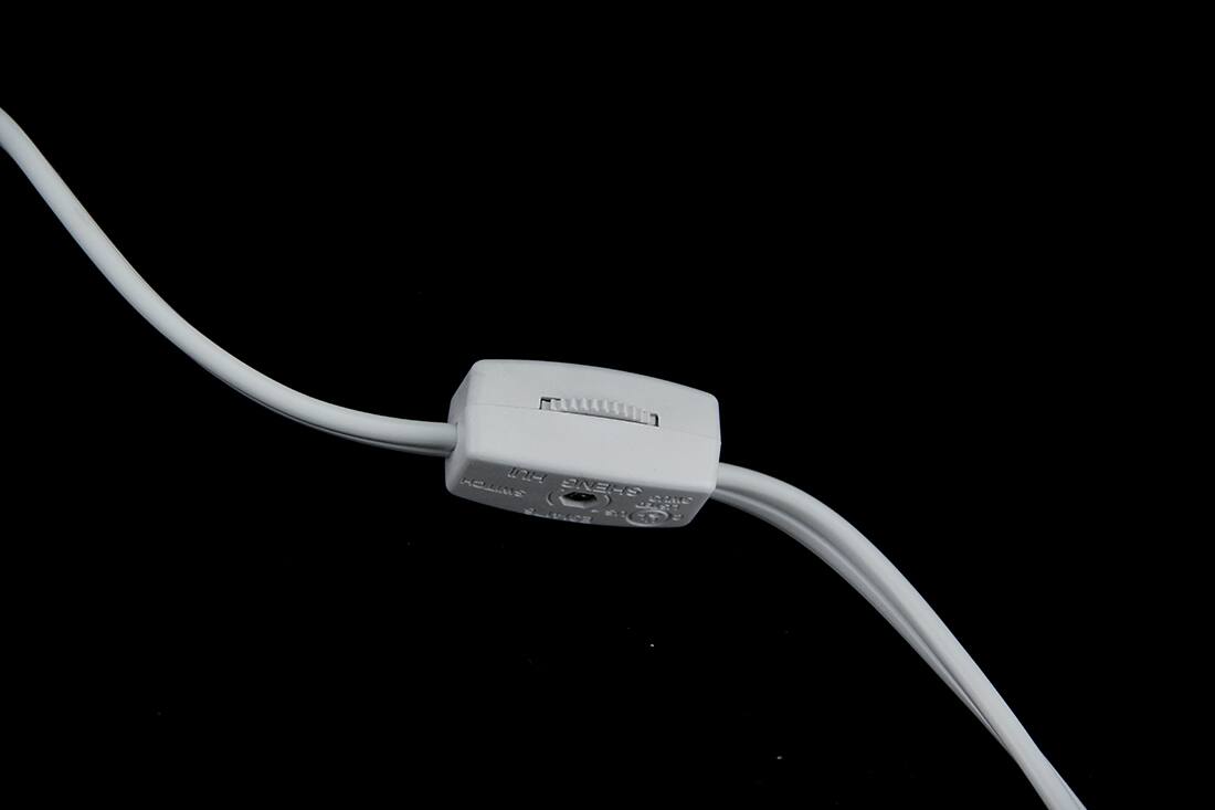 The text on the image reads:

"XXXX LRL! HOLLAS - SNELS SAI 2 2S"