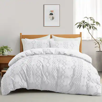 Front. Nest - Peace Nest Tufted Clipped Jacquard Geometric Duvet Cover Diamond Pattern Bedding Set with Pillowcase - White.