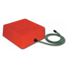 Front. Farm Innovators - Farm Innovators D-19 1.25 Gallon 60W Electric Heated Chicken Pet Water Bowl, Red - Red.
