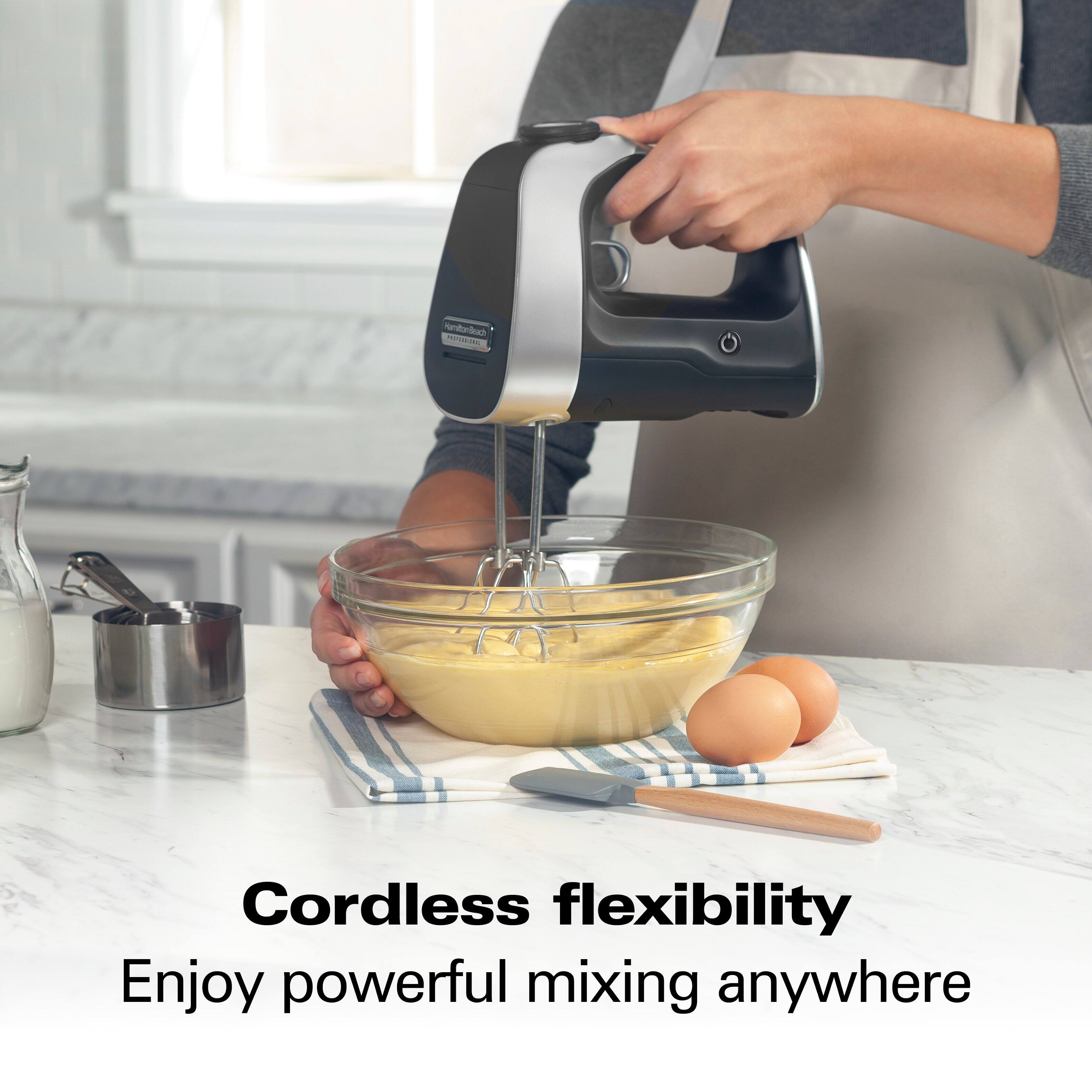 Cordless flexibility  
Enjoy powerful mixing anywhere