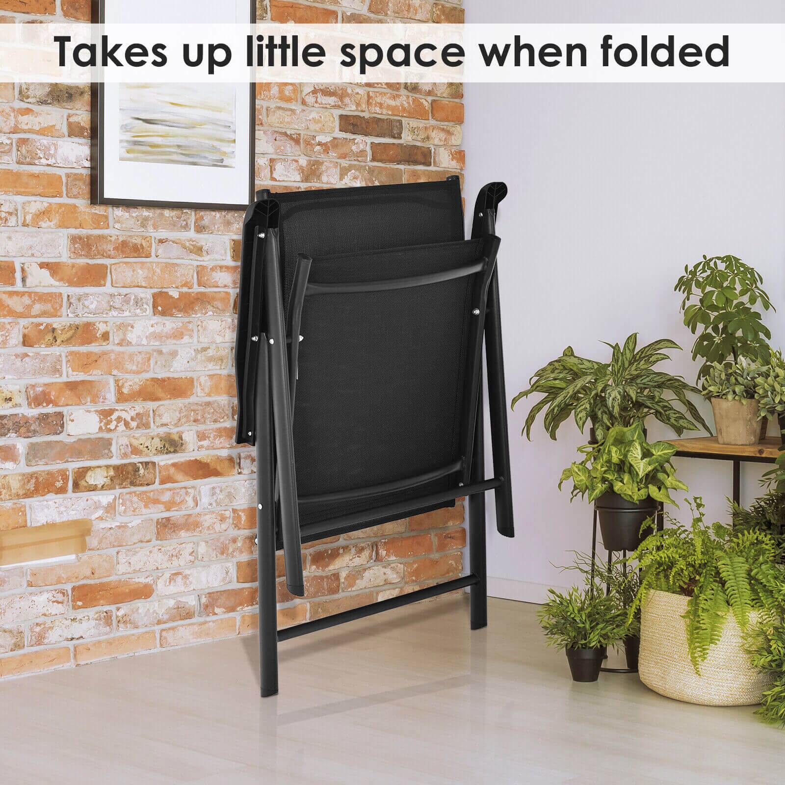 Takes up little space when folded