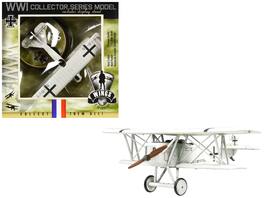 Wings Of The Great War - Fokker D.VII Aircraft "Hermann Goring Jagdgeschwader 1" (1918) German Luftwaffe 1/72 - White