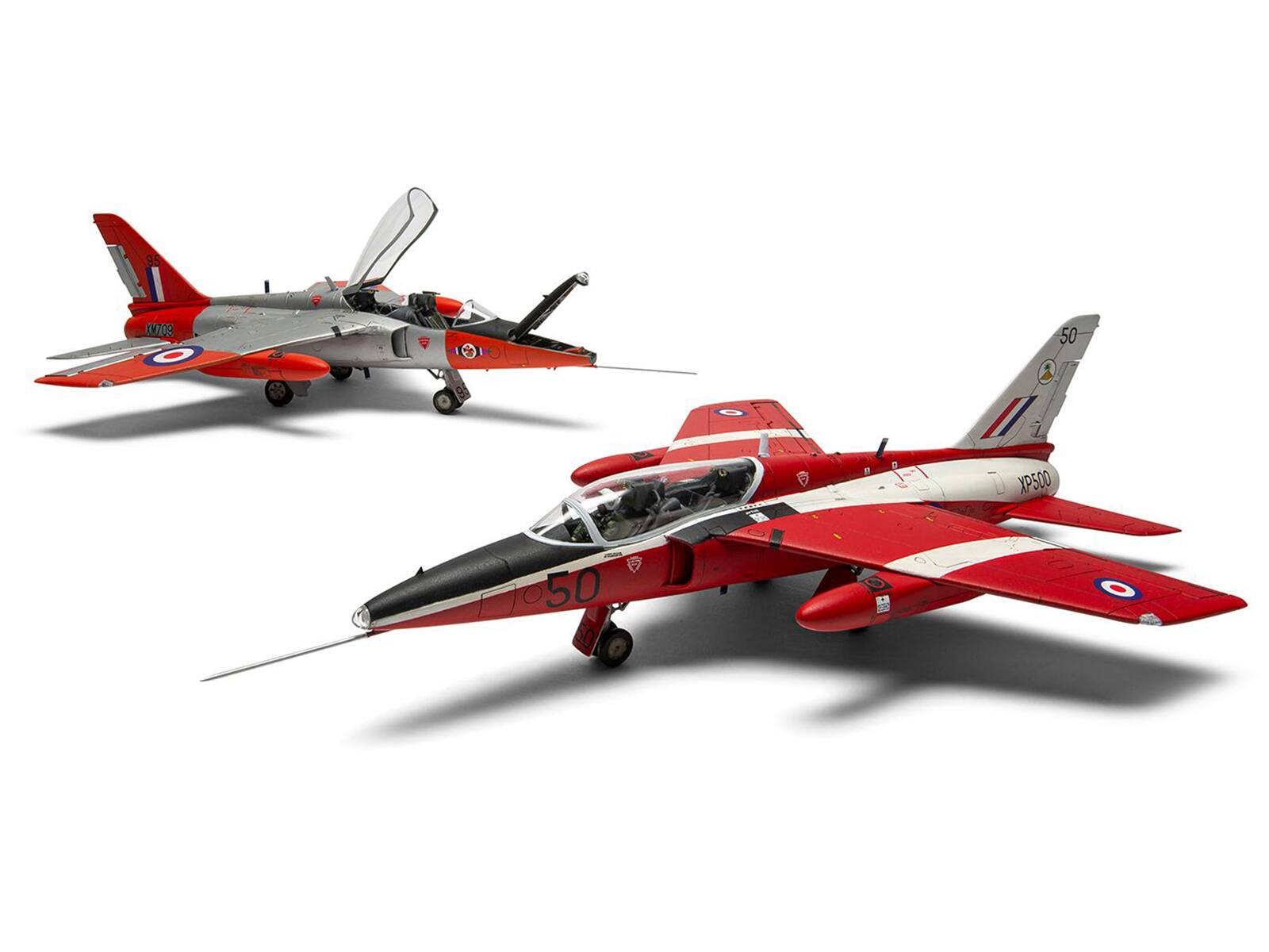 Angle. Airfix - Level 2 Model Kit Folland Gnat T.1 Fighter Aircraft with 2 Scheme Options 1/48 Plastic Model Kit by Airfix - Multi.