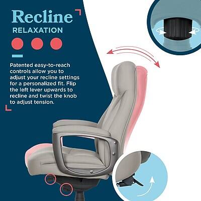 Recline RELAXATION

Patented easy-to-reach controls allow you to adjust your recline settings for a personalized fit. Flip the left lever upwards to recline and twist the knob to adjust tension.