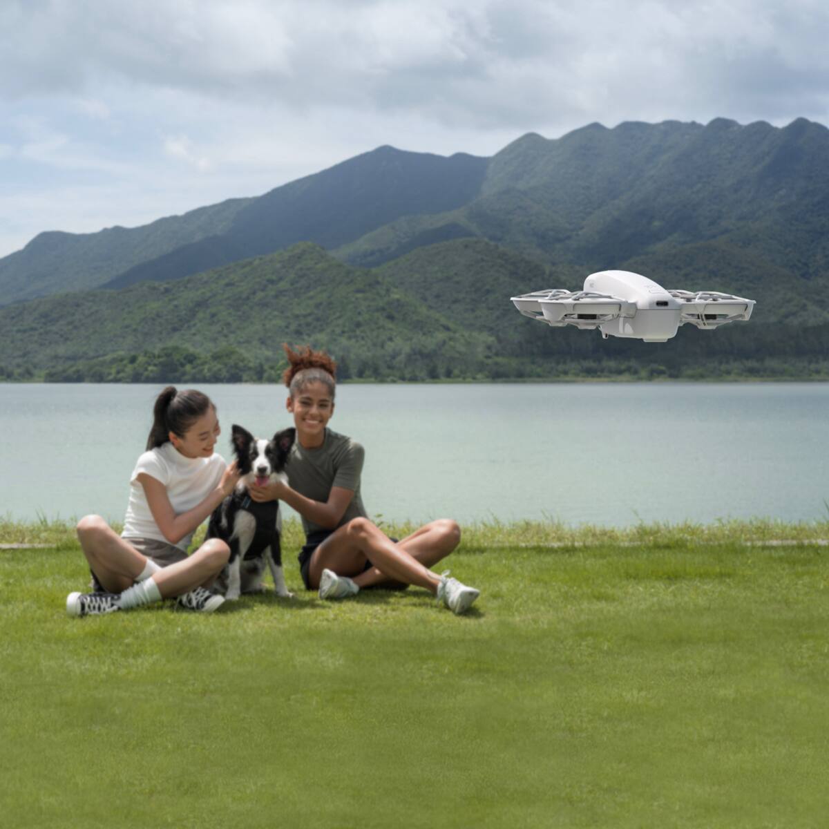Alt View 7. DJI - DJI Neo Drone Combo (No Remote).