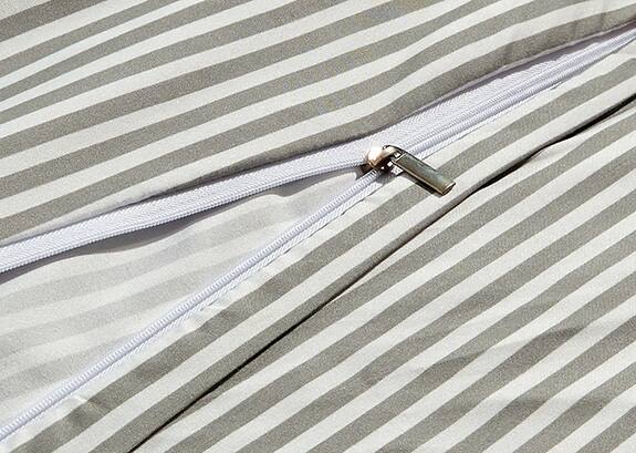 Alt View 1. Bibb Home - Bibb Home 1800 Series Egyptian Luxury 3 pc Duvet Cover Set - Oxford.