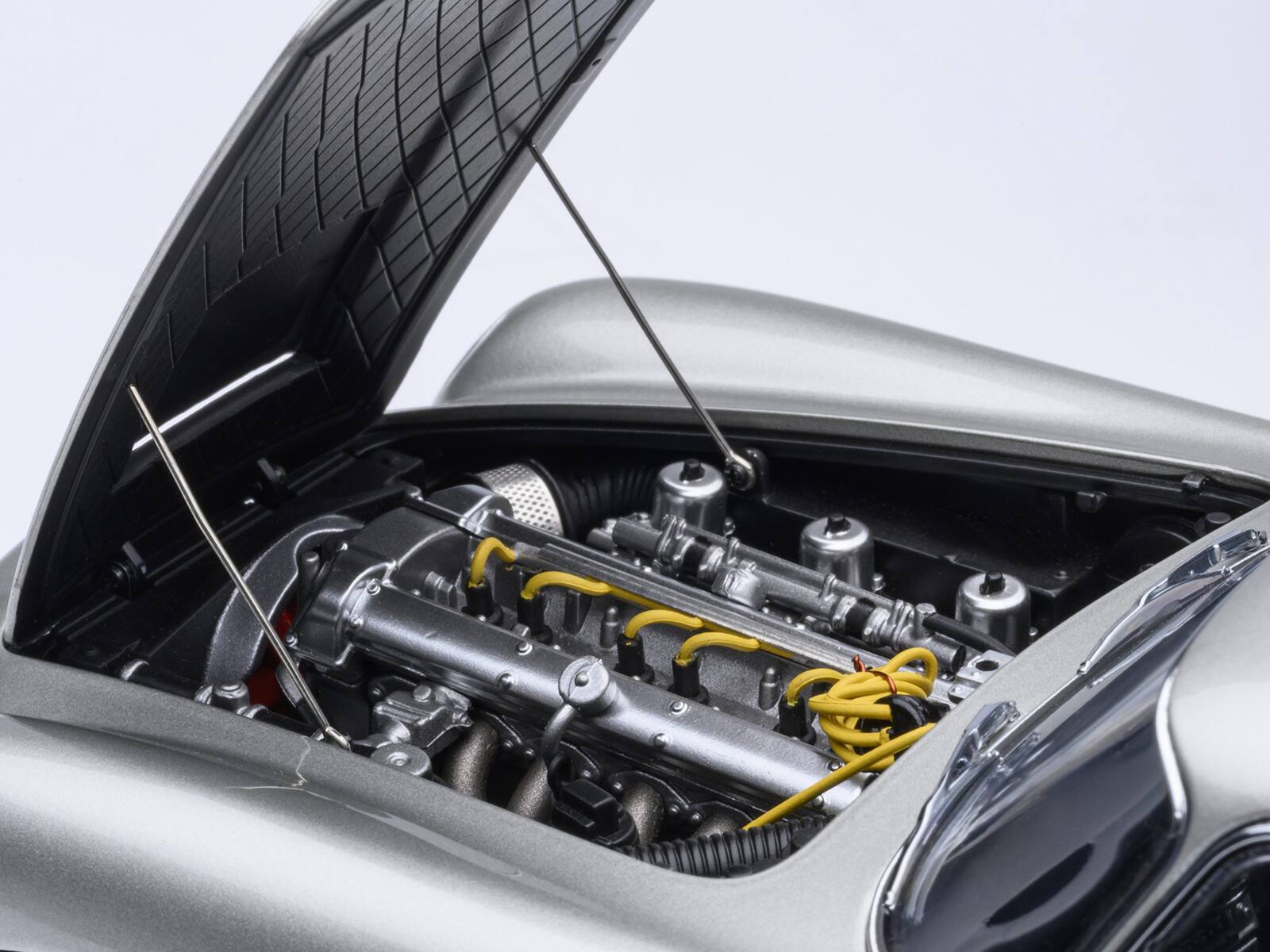 Alt View 2. Autoart - Aston Martin DB5 RHD (Right Hand Drive) Birch Silver 1/18 Model Car by Autoart.
