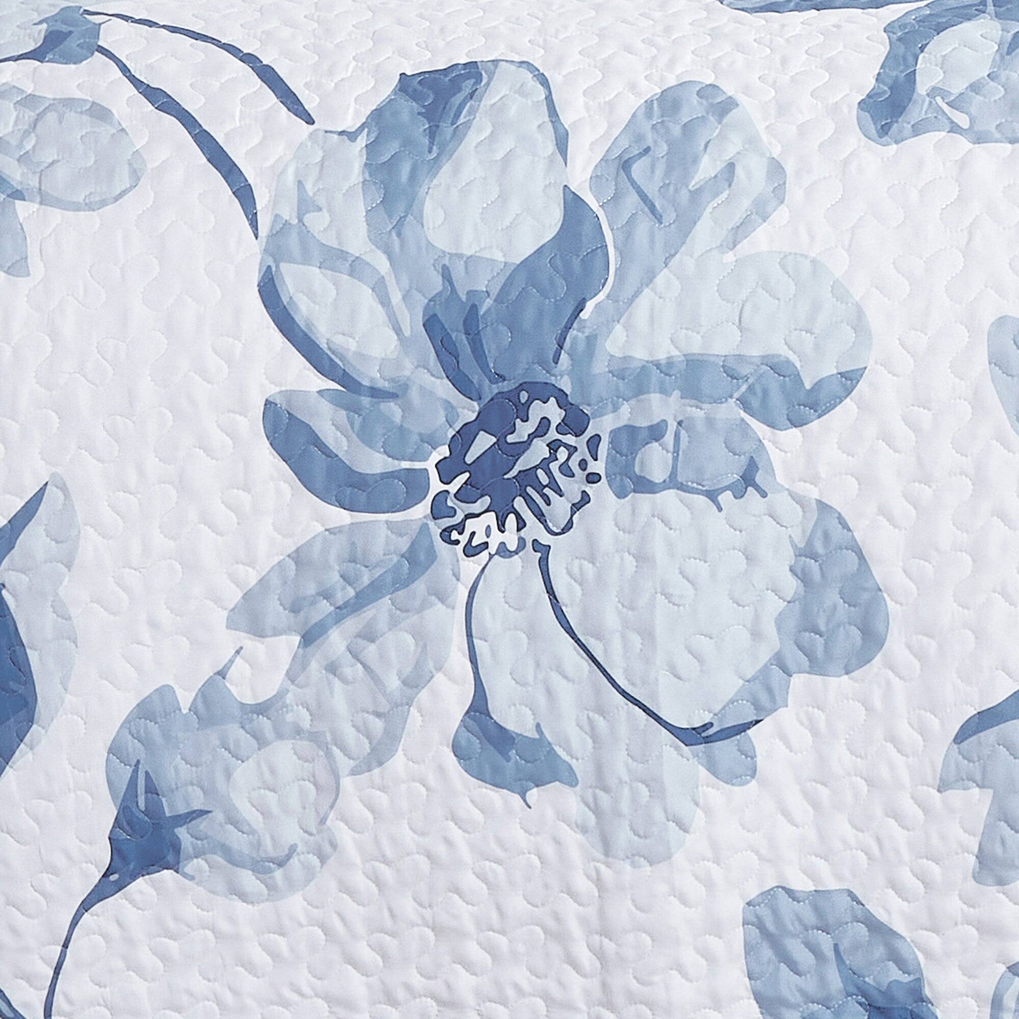 Angle. MarCielo - MarCielo 3 Piece Lightweight Quilt Bedspread Set Reversible Floral Botanical - Blue Floral.