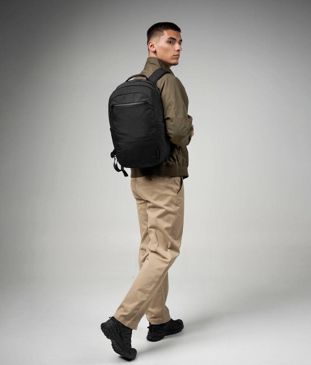 ALPAKA Essential Backpack Pro 22L Travel Laptop Backpack for 16 Inch ...