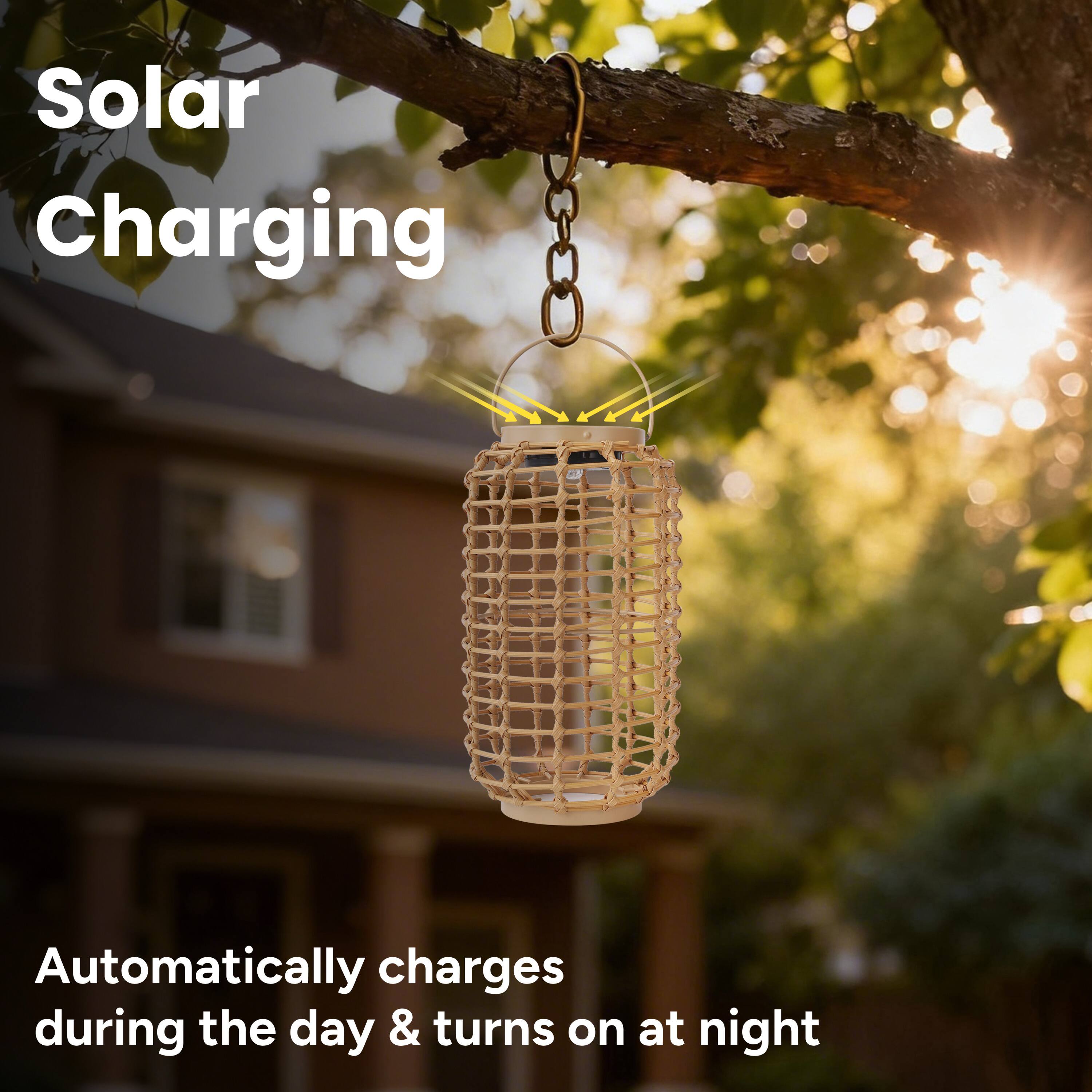 Solar Charging  
Automatically charges during the day & turns on at night
