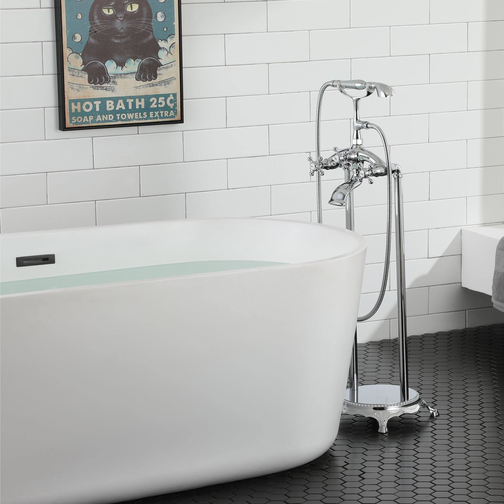 HOT BATH 25C SOAP AND TOWELS EXTRA